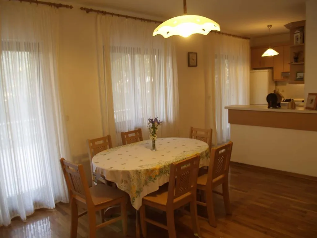 Apartments Mrva Ugljan Kroatië
