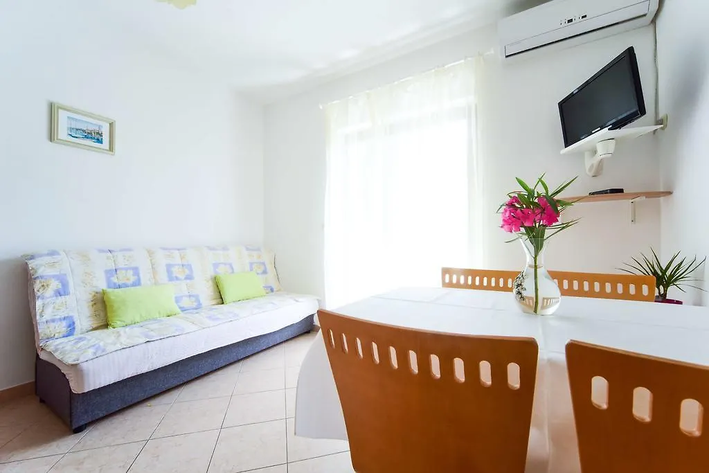 Apartments Mrva Ugljan