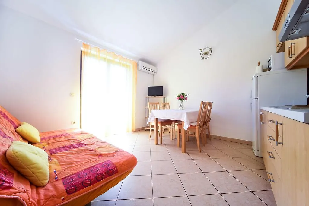 Apartments Mrva Ugljan Kroatië