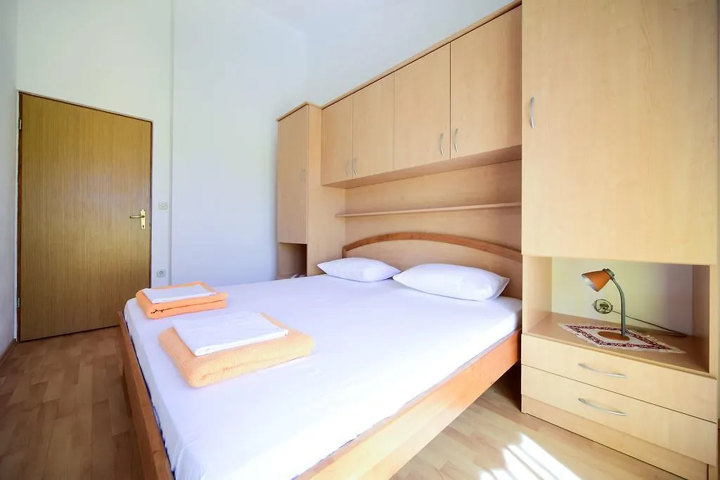 Apartments Mrva Ugljan