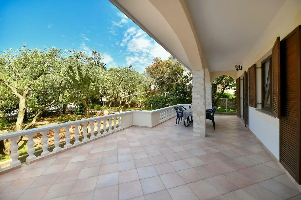 Apartments Mrva Ugljan