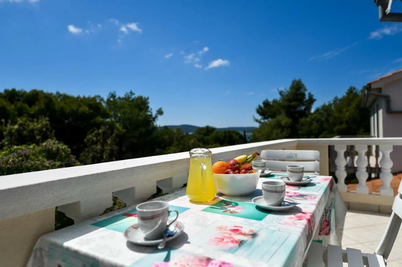 Apartments Mrva Ugljan