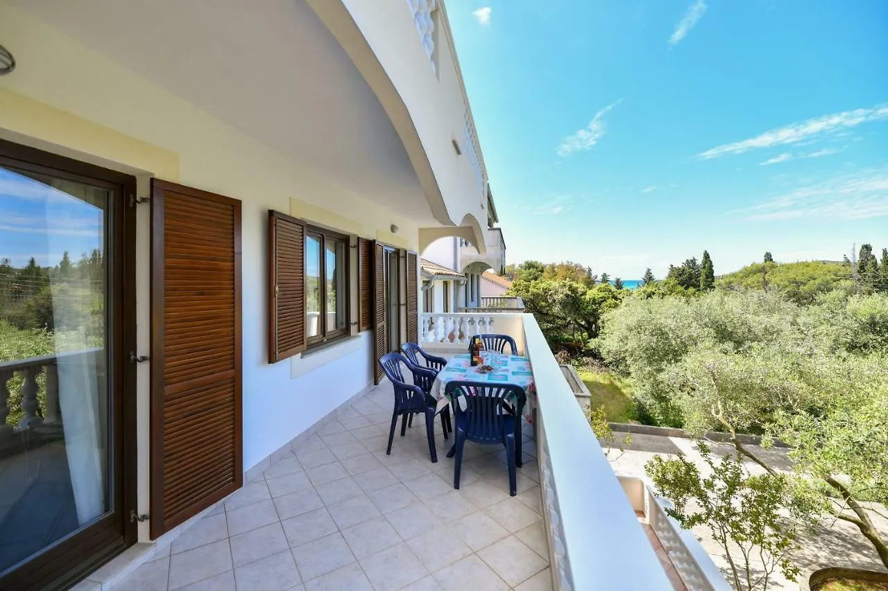 Apartments Mrva Ugljan